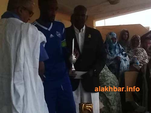 استلم الوصيف نادي خيرية اسنيم ظرفا مغلقا وكاس الرتبة الثانية/ الأخبار