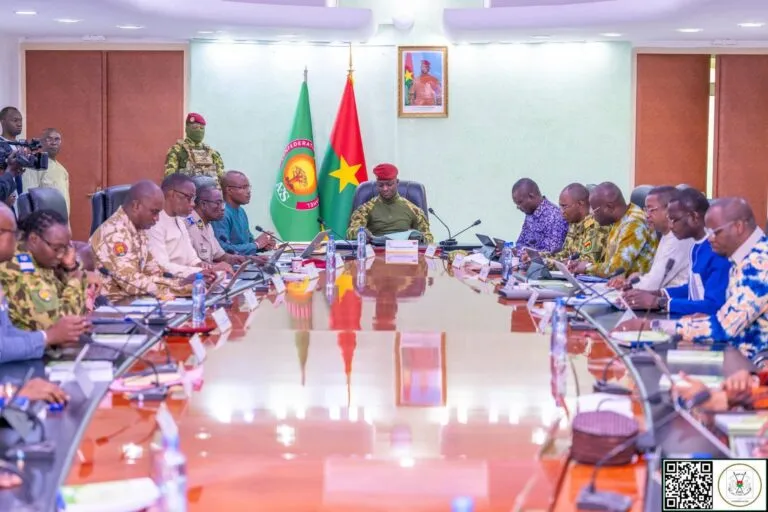 بوركينا فاسو: الحكومة تعتمد مرسوما يقضي بحل جميع الأحزاب السياسية