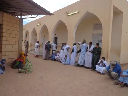 إقبال متوسط للناخبين في أطار