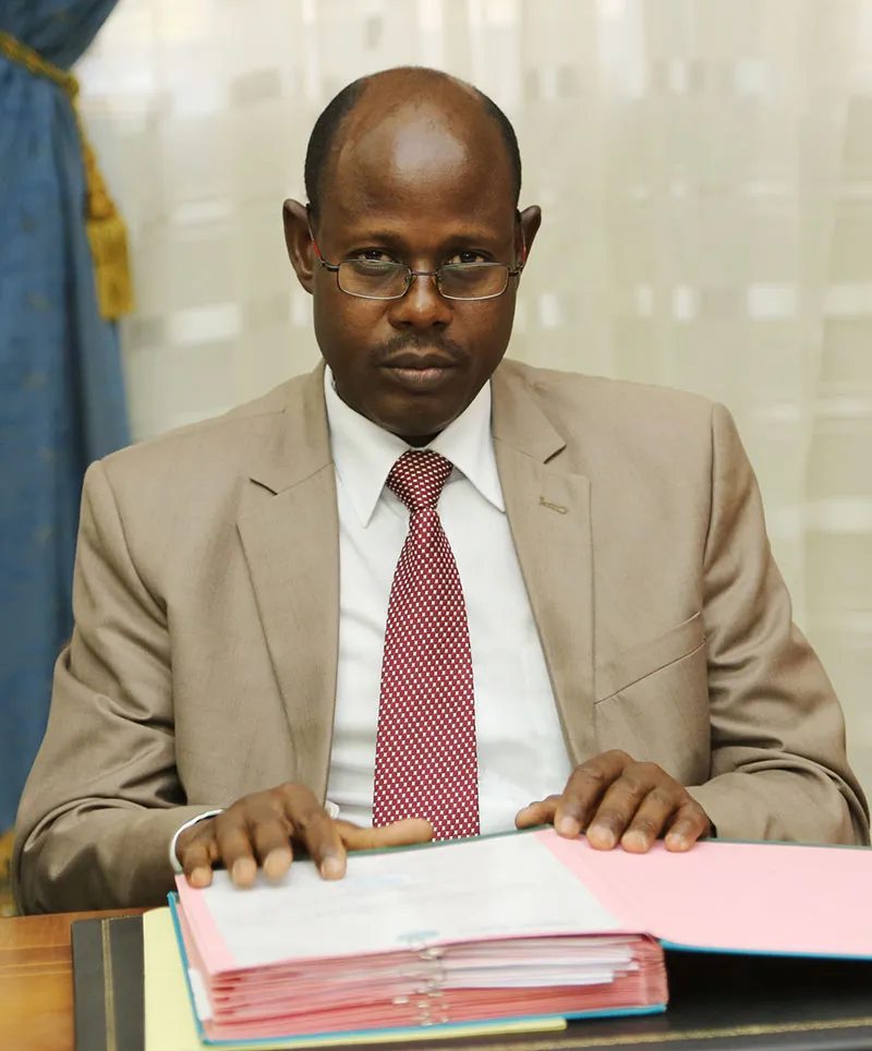 وزير التعليم العالي والبحث العلمي البكاي ولد عبد المالك