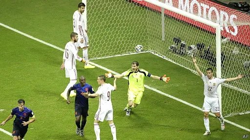 هولندا تسحق اسبانيا بخمسة أهداف