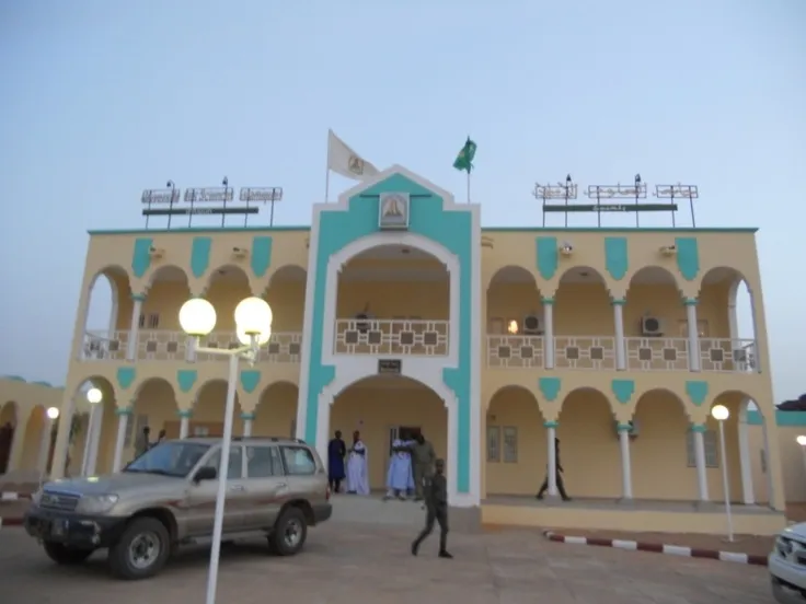 واجهة مبنى جامعة العلوم الإسلامية في مدينة العيون ـ الأخبار