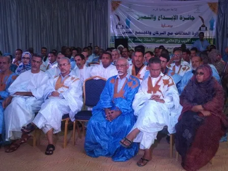 إذاعة موريتانيا تكرم الشاعر محمد كابر هاشم