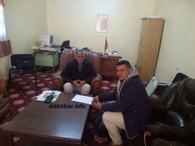 الوزير الأول الصحراوي عبد القادر الطالب عمر خلال حديثه للأخبار