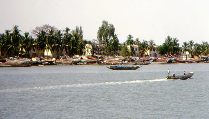 قتلى وجرحى في انقلاب زورق بإحدى القرى السنغالية.