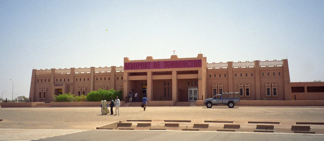 Airport_in_Timbuktu