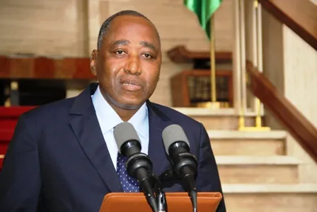 ٱمادو غون كوليبالي: رئيس الحكومة بساحل العاج.