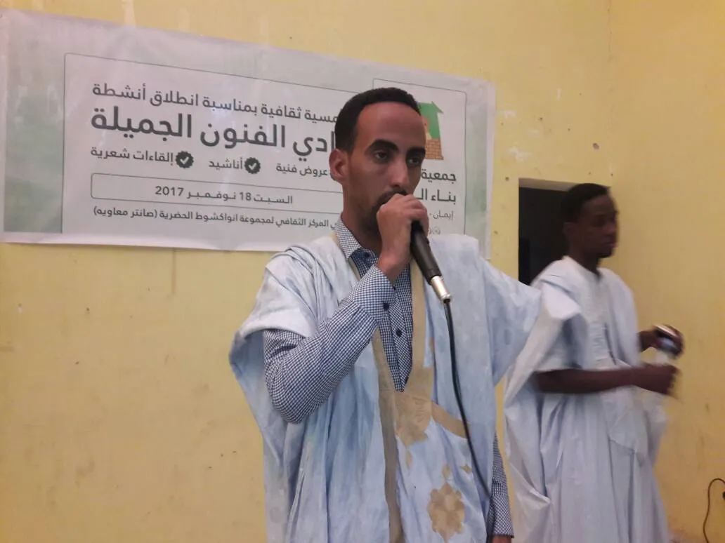 مسئول الثقافة بالجمعية  خلال افتتاحه لأنشطة النادي