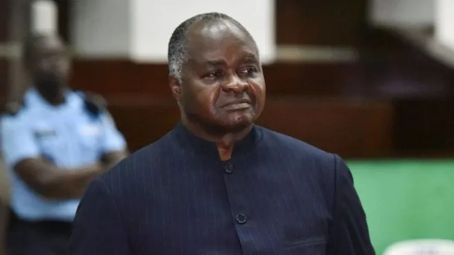 هوبيرت أولاي الوزير الإيفواري السابق للوظيفة العمومية في عهد لوران ?