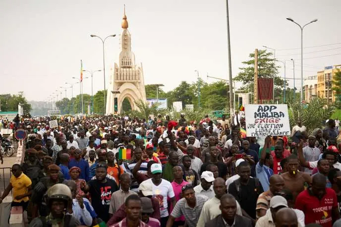 senegal-des-milliers-de-manifestants-reclament-une-presidentielle-transparente