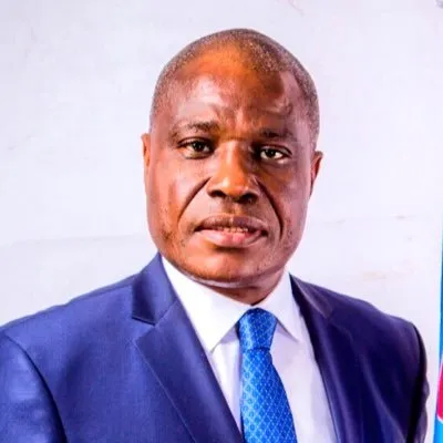 مارتن فايولو: مترشح معارض للانتخابات الرئاسية الكونغولية.