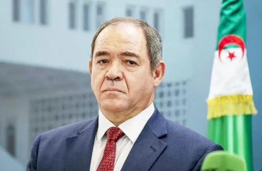 صبري بوقادوم: وزير الخارجية الجزائري