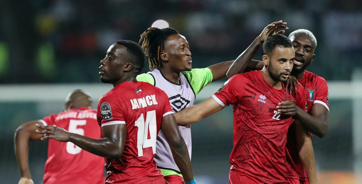 51ef22c3-6cd3-43fb-8d07-04d06dc83bd1