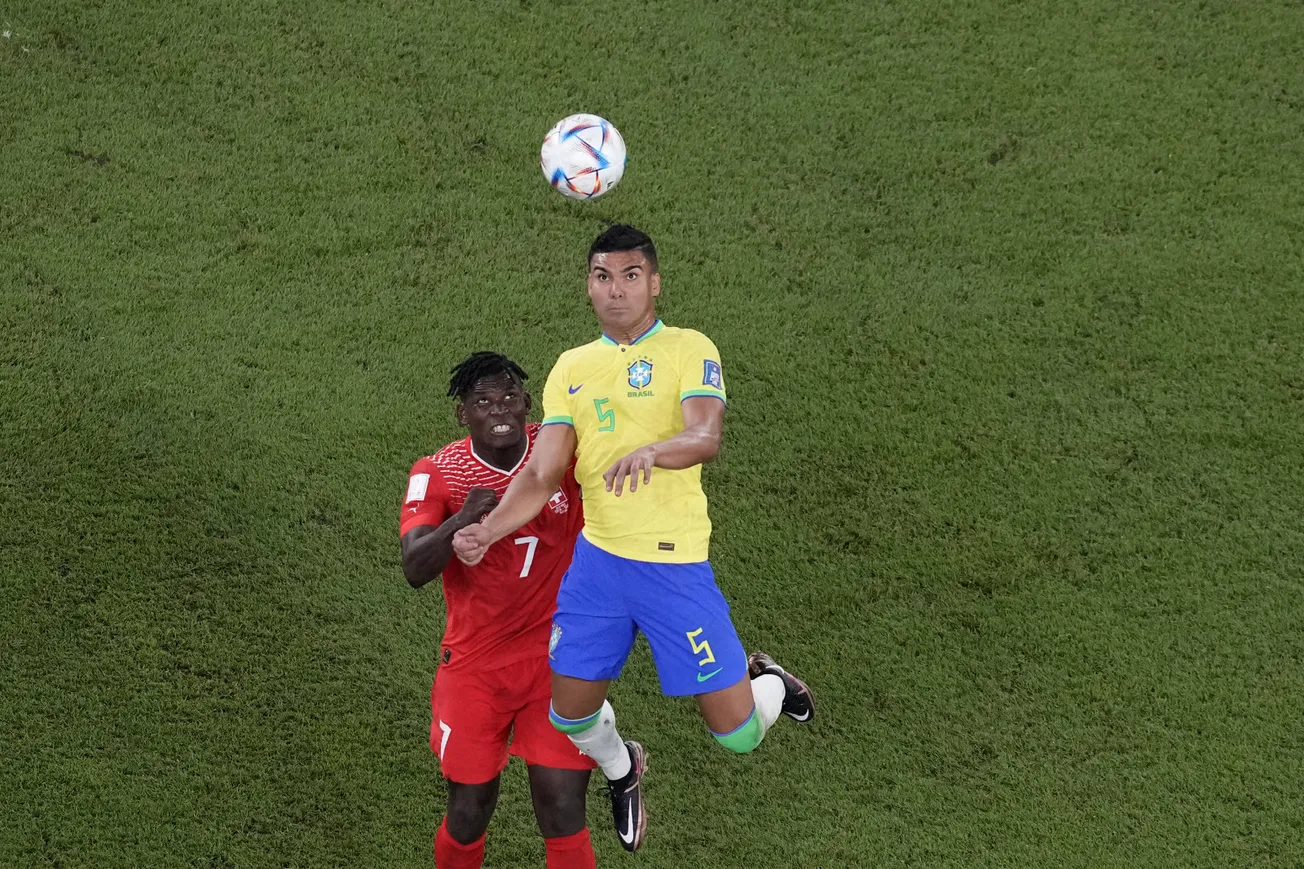 casemiro-a-libere-le-bresil-en-marquant-d-une-magnifique-demi-volee-photo-sipa-thanassis-stavrakis-1669657605