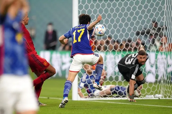 fi6zsagwiaczmtr2022_12_1_22_28