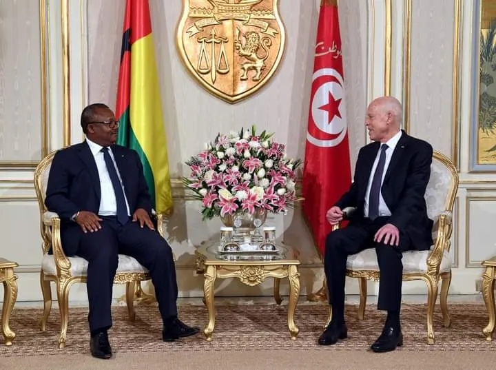 الرئيس التونسي قيس سعيد ونظيره البيساو غيني عمارو سيسوكو إمبالو 