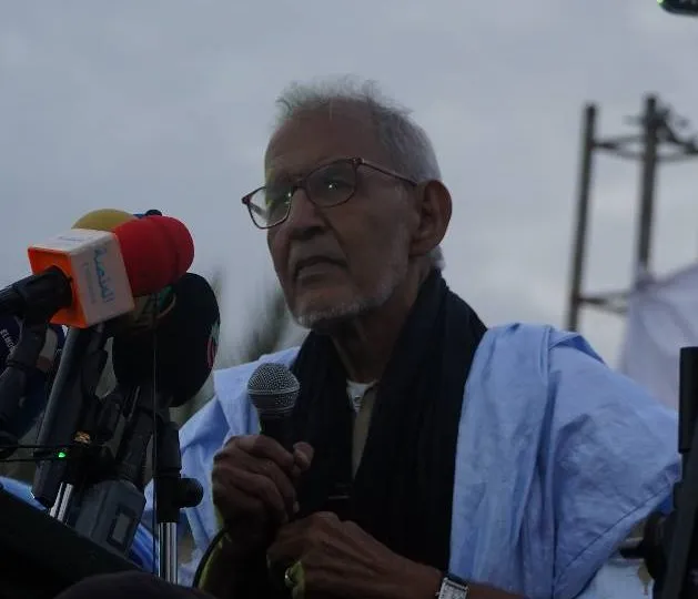 أحمد ولد داداه رئيس حزب تكتل القوى الديمقراطية خلال كلمة له في مهرجا?