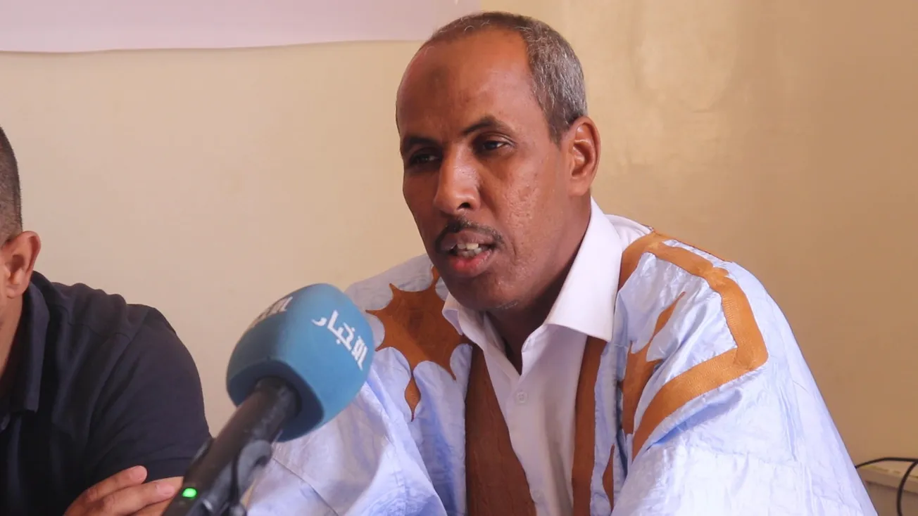 محمد عبد الرحمن سيداتي اجيه الأمين العام للنقابة الوطنية للمعلمين خ?