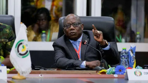 عبد الفتاح موسى: مفوض الشؤون السياسية والسلم والأمن لدى "إيكواس" 