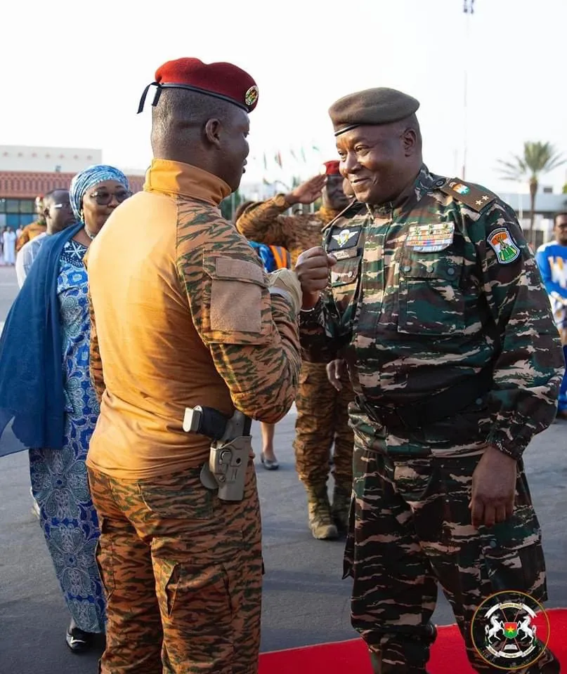الجنرال عبد الرحمن تياني والنقيب إبراهيم تراوري 