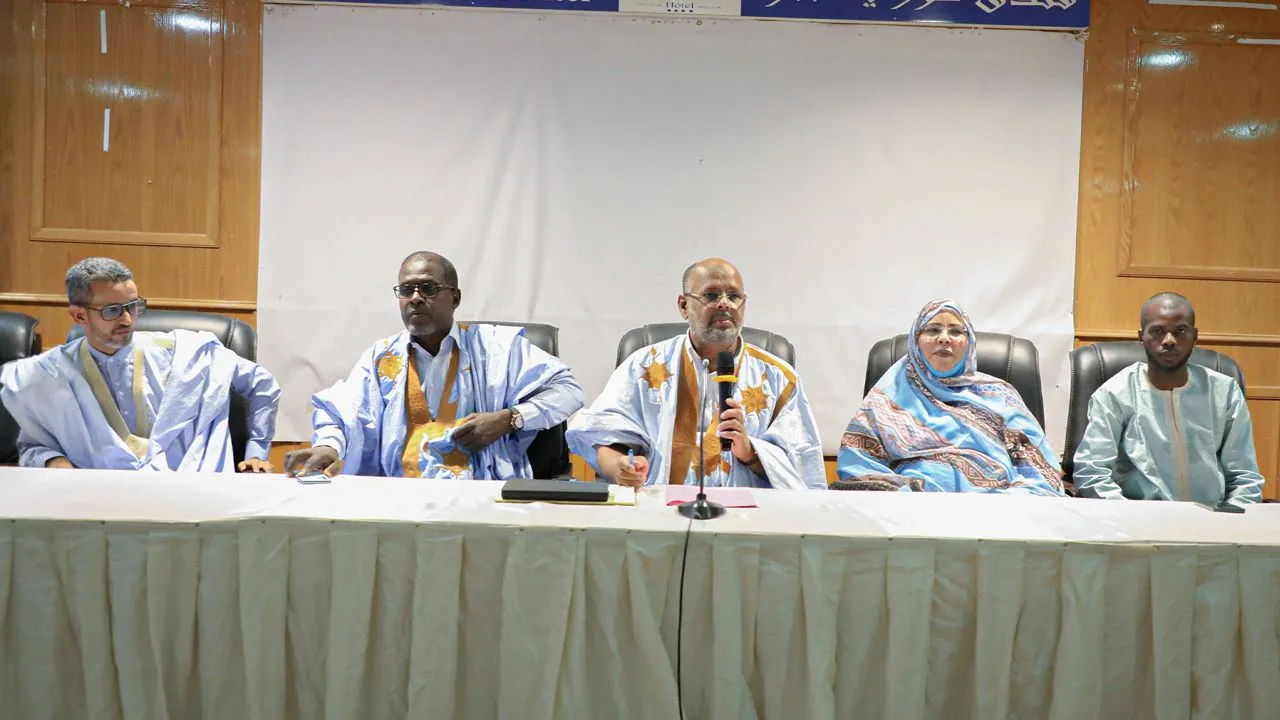 منصة افتتاح الجمعية التأسيسية للتيار في فندق موري سانتر بالعاصمة نو?