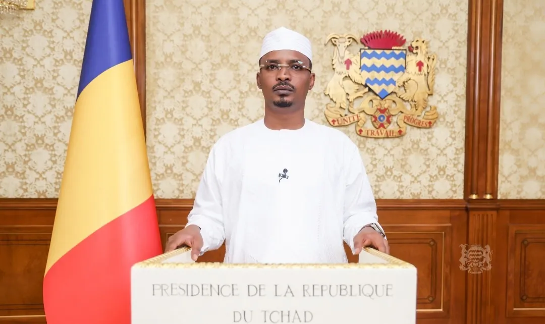 الرئيس الانتقالي اتشادي محمد إدريس ديبي  