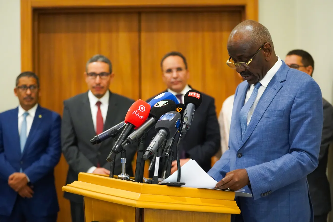 وزير الخارجية الموريتاني محمد سالم ولد مرزوك تولى قراءة البيان المش?