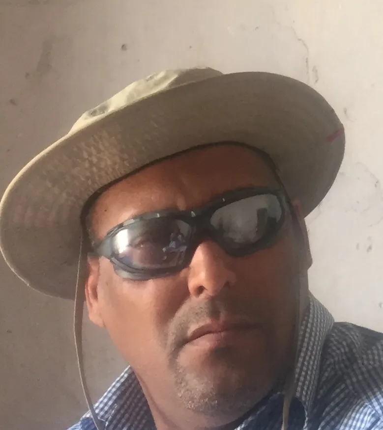 الجيه الشيخ محمد فاضل - رئيس ﻧﺎدى ﻗدﻣﺎء ﺑﻌﺛﺔ اﻟﺷرطﺔ اﻟﻣورﯾﺗ?