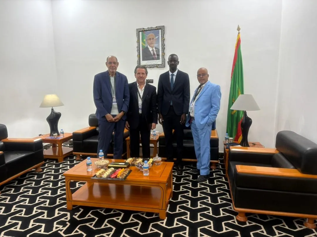 edaac941-7dc9-440f-8ea2-51c73cbfb364