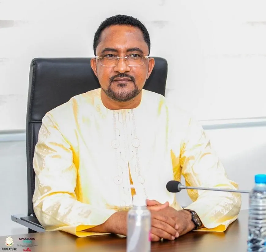 موسى أغ الطاهر: وزير الماليين في الخارج والاندماج الإفريقي 