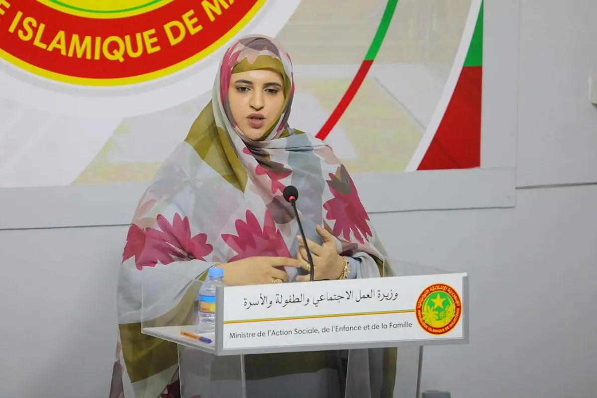 وزيرة العمل الاجتماعي والطفولة والأسرة صفية بنت انتهاه خلال مؤتمر ص?