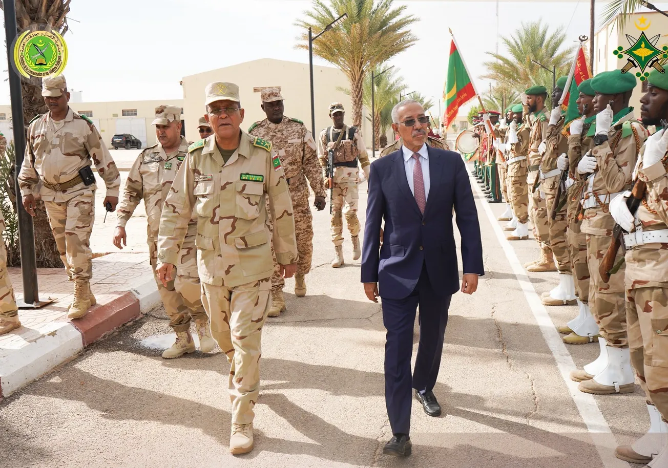 وزير الدفاع الوطني حننا سيدي حننا، وقائد أركان الجيوش الفريق محمد فا