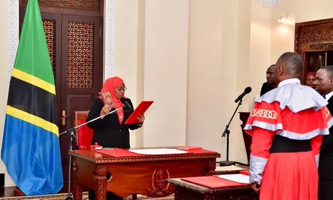 رئيسة تنزانيا: سامية حسن صلوحي