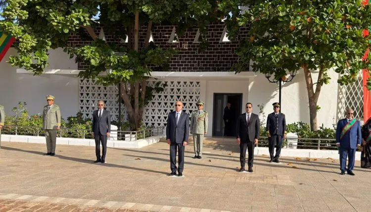 الرئيس محمد ولد الغزواني خلال ترؤس حفل رفع العلم الوطني اليوم من الق?