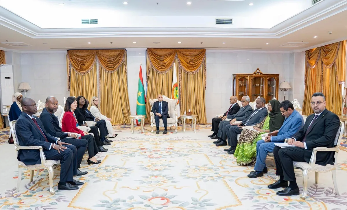 وفد البنك الدولي خلال لقائه مع الرئيس محمد ولد الغزواني اليوم الخميس