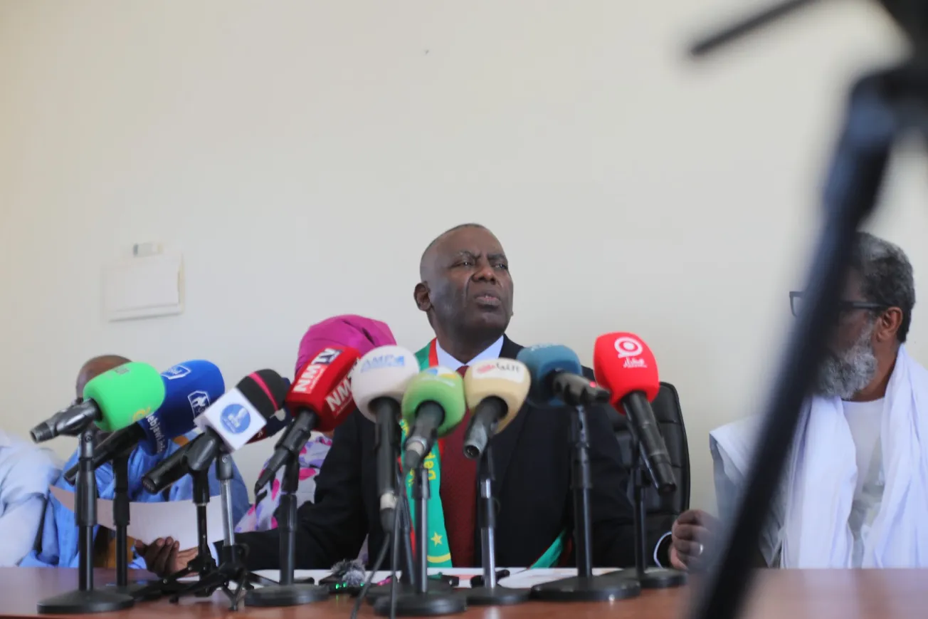 d25fde30-b6c0-470b-932d-a2805c3e8299