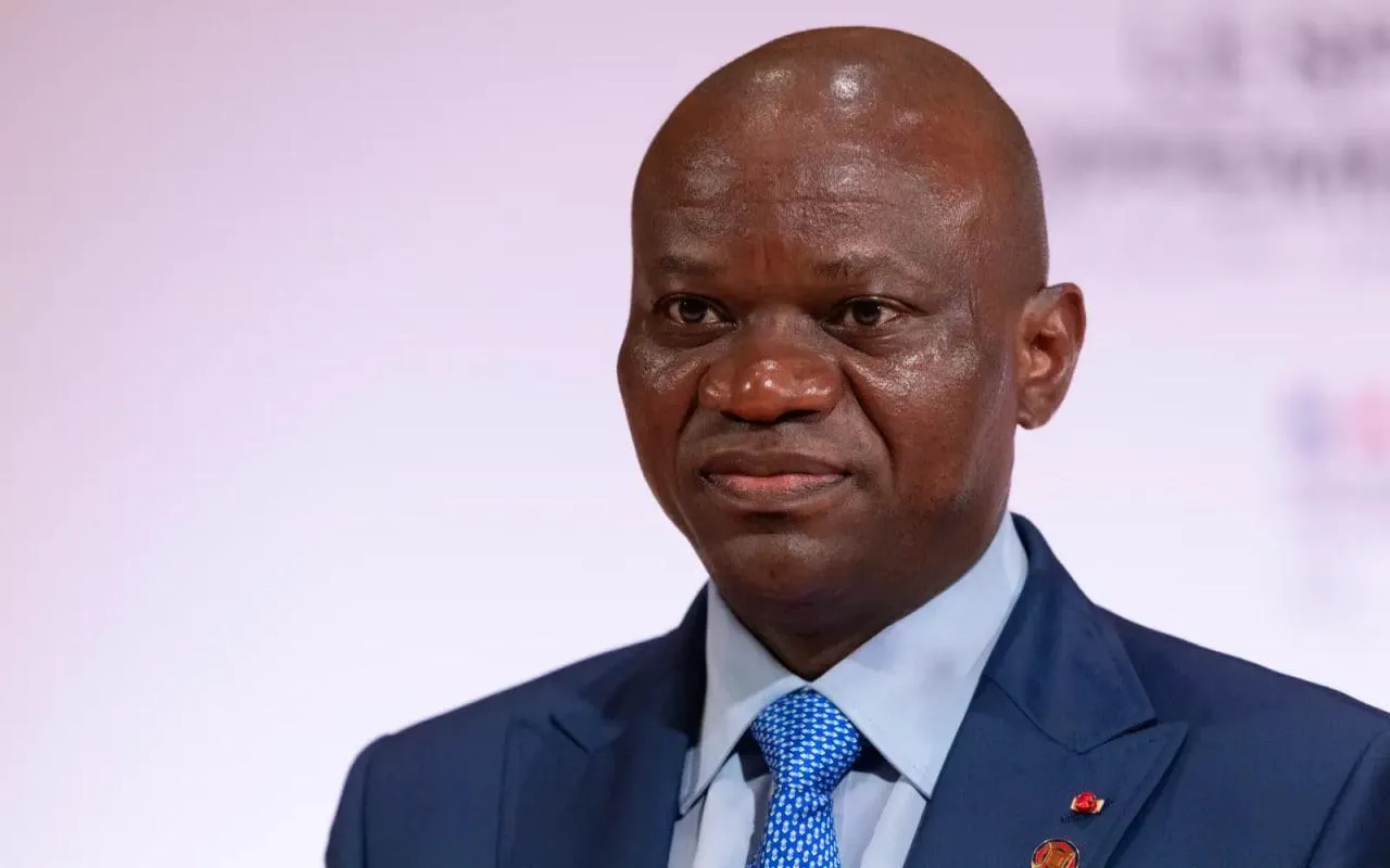 الرئيس الغابوني: الجنرال بريس أوليغي نغيما 