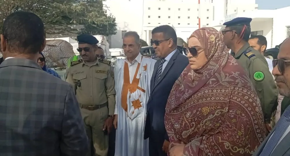 الوالي أطفيله بنت حادن برفقة الحاكم والعمدة ونائب رئيس الجهة ومدير خ